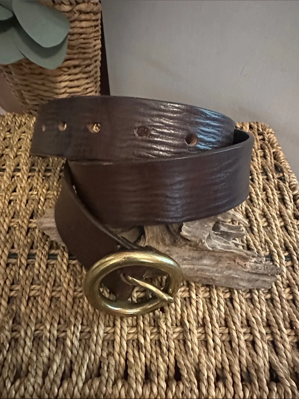 J. Crew women’s Brown Leather solid Brass Round Buckle 28/29 belt